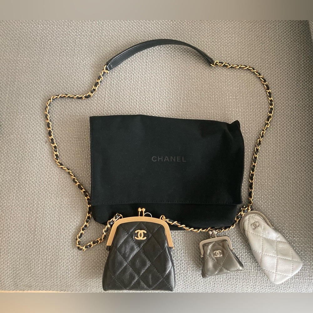 Rare, Unique Brand New Never Used Chanel Bag!!With 3 moveable adjustable purses! - Picture 11 of 12